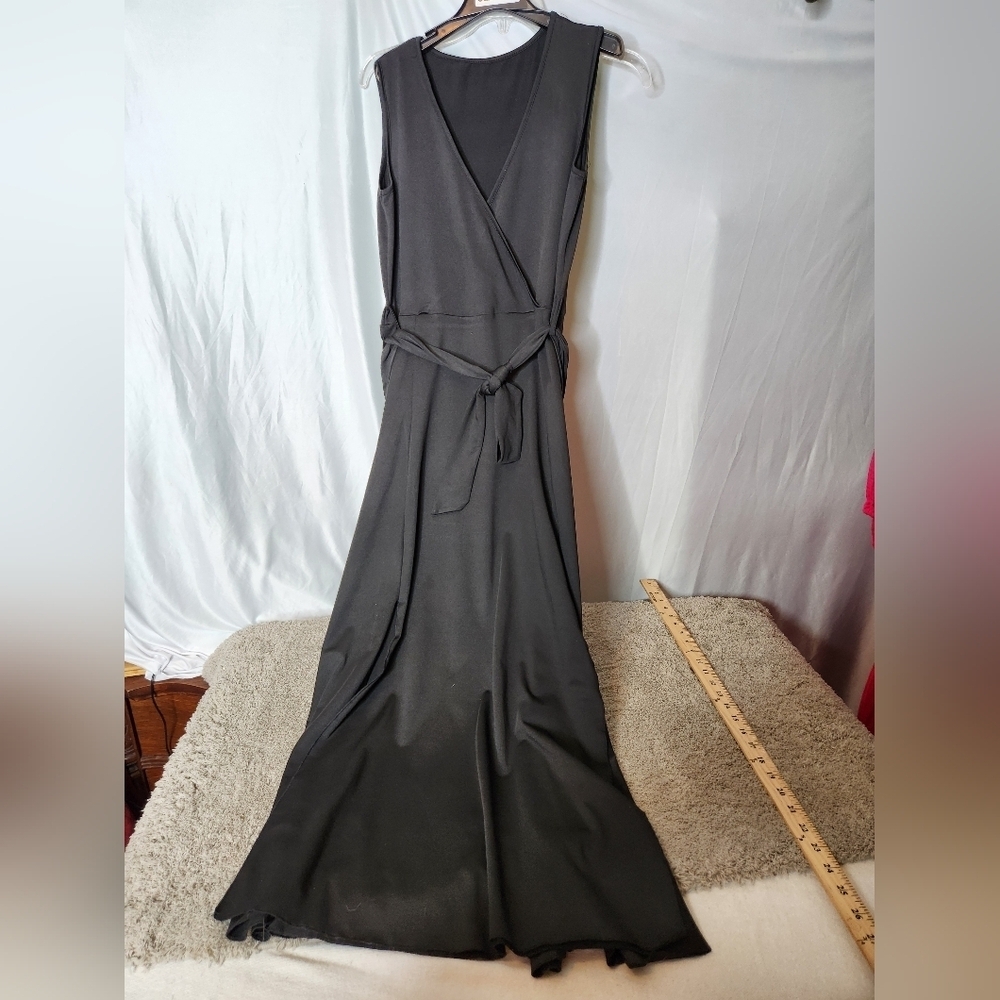 LYANER Women's V Neck Wrap Front Split Hem Sleeveless Flowy Midi Dress with Belt